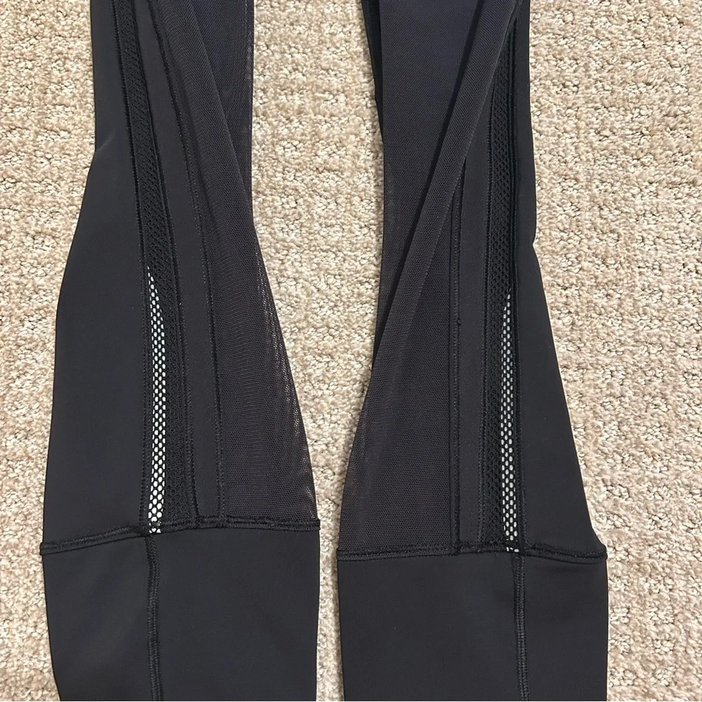 Lululemon Athletica Black Athletic Leggings Size 2